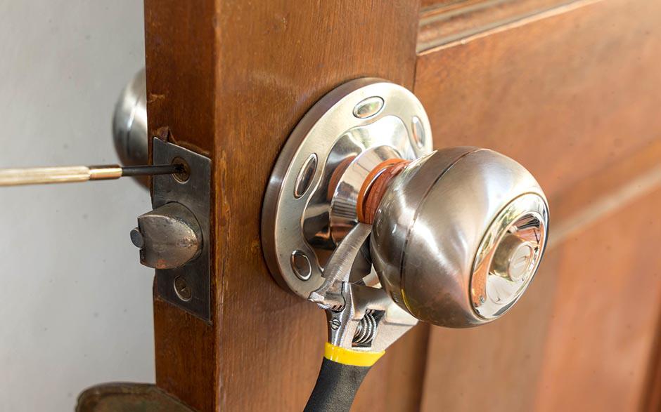 ouvrir une porte avec une radio Montrouge