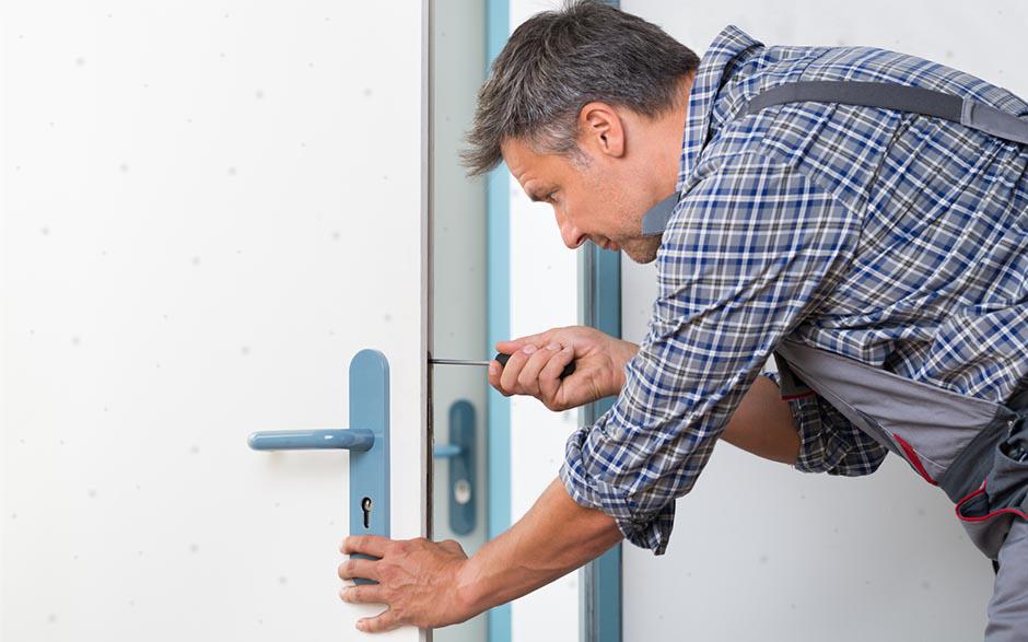 ouvrir une porte fermée à clef Châtillon